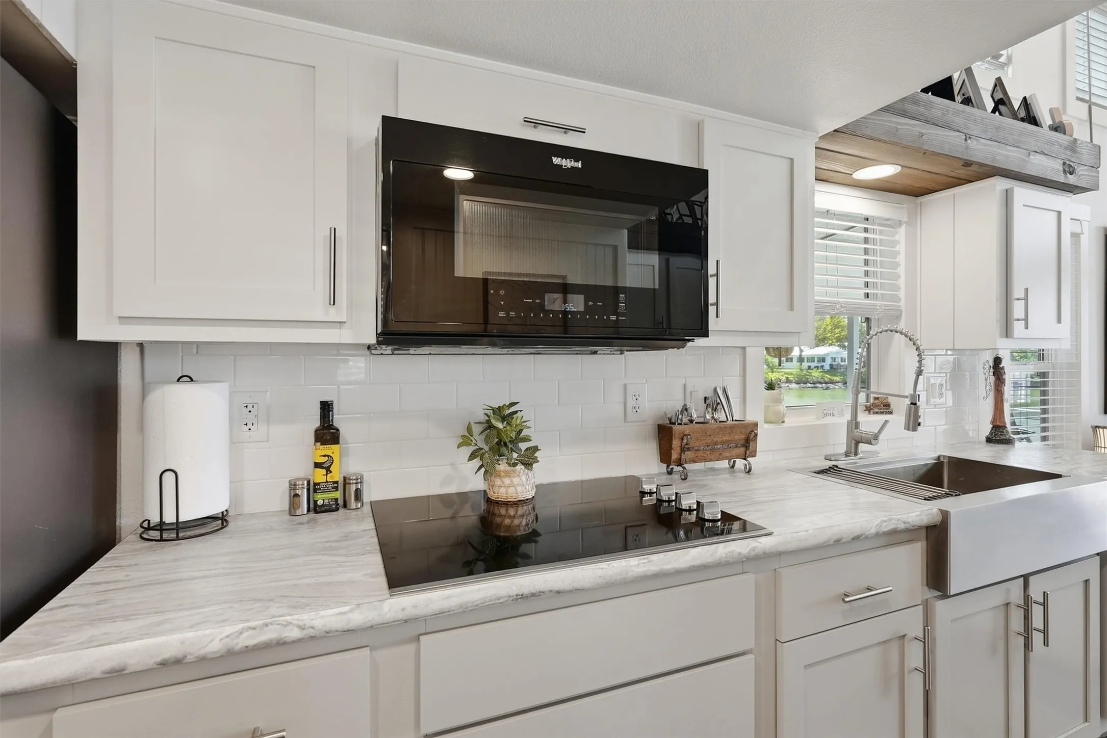 Single Family Residence For Sale in Hood County , 817 Brazos Harbor Circle, Granbury, Texas 76048, 1 Bedroom, 1 Bathroom, Garage spaces, 399 Sqft, built in 2023, mls#21387726, Real Estate Agent in Granbury, Homes For Sale in Hood county, Homes For Sale in Granbury, Realtor in Granbury Texas, Real Estate Brokerage Independent Realty Texas, Luminita Cordes Realtor