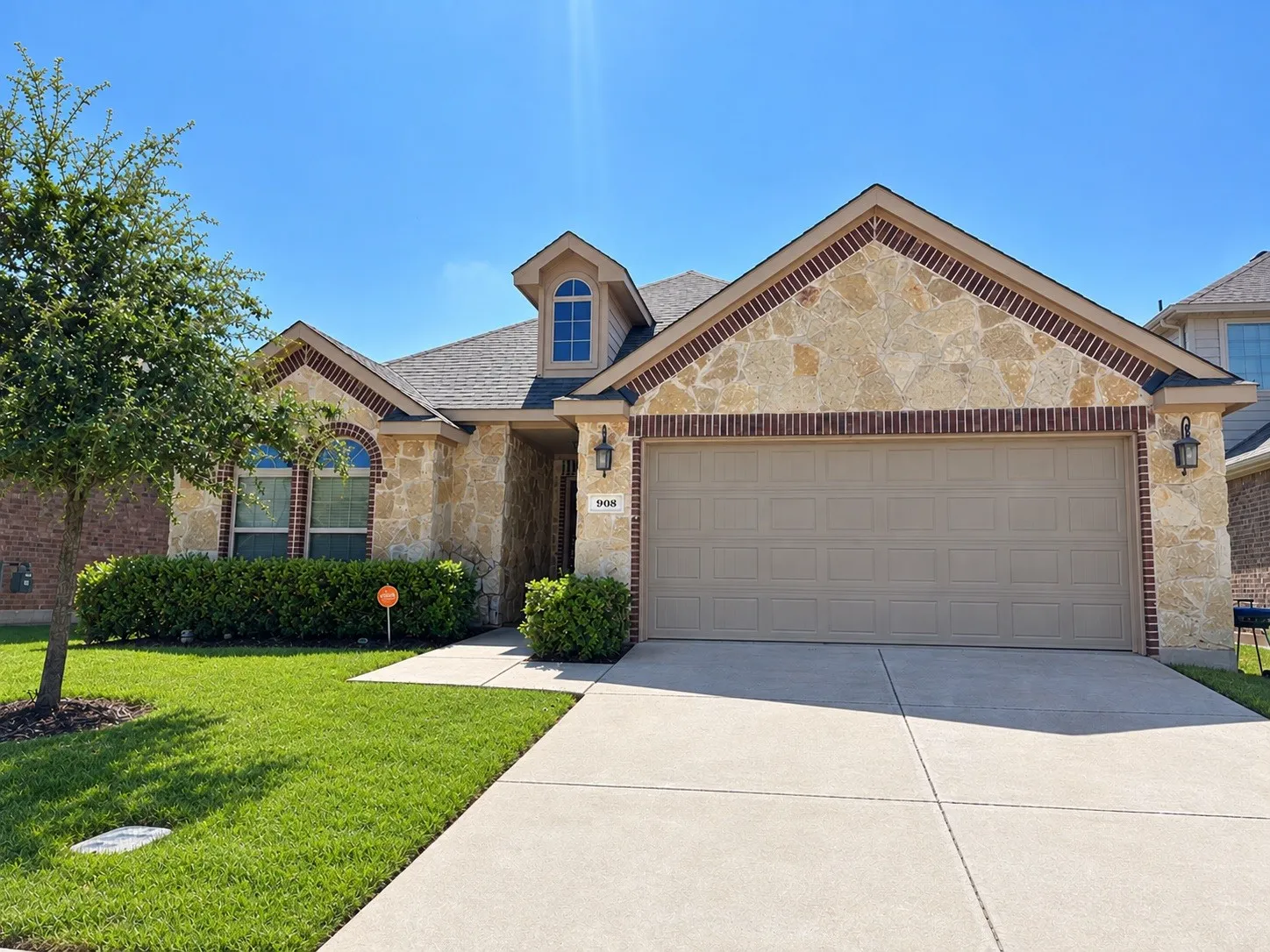 Single Family Residence For Sale in Denton County , 908 Lake Sierra Way, Little Elm, Texas 75068, 3 Bedroom, 2 Bathroom, 2 Garage spaces, 1,686 Sqft, built in 2017, mls#21388699, Real Estate Agent in Little Elm, Homes For Sale in Denton county, Homes For Sale in Little Elm, Realtor in Little Elm Texas, Real Estate Brokerage Independent Realty Texas, Luminita Cordes Realtor