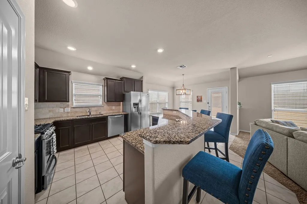 Single Family Residence For Sale in Denton County , 908 Lake Sierra Way, Little Elm, Texas 75068, 3 Bedroom, 2 Bathroom, 2 Garage spaces, 1,686 Sqft, built in 2017, mls#21388699, Real Estate Agent in Little Elm, Homes For Sale in Denton county, Homes For Sale in Little Elm, Realtor in Little Elm Texas, Real Estate Brokerage Independent Realty Texas, Luminita Cordes Realtor
