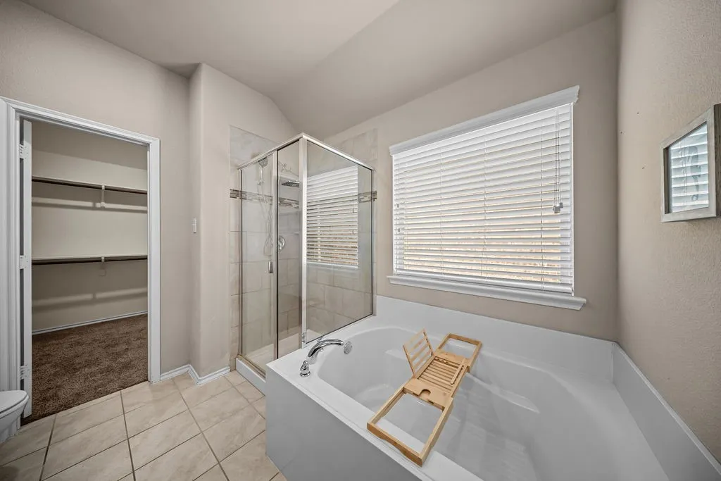 Single Family Residence For Sale in Denton County , 908 Lake Sierra Way, Little Elm, Texas 75068, 3 Bedroom, 2 Bathroom, 2 Garage spaces, 1,686 Sqft, built in 2017, mls#21388699, Real Estate Agent in Little Elm, Homes For Sale in Denton county, Homes For Sale in Little Elm, Realtor in Little Elm Texas, Real Estate Brokerage Independent Realty Texas, Luminita Cordes Realtor
