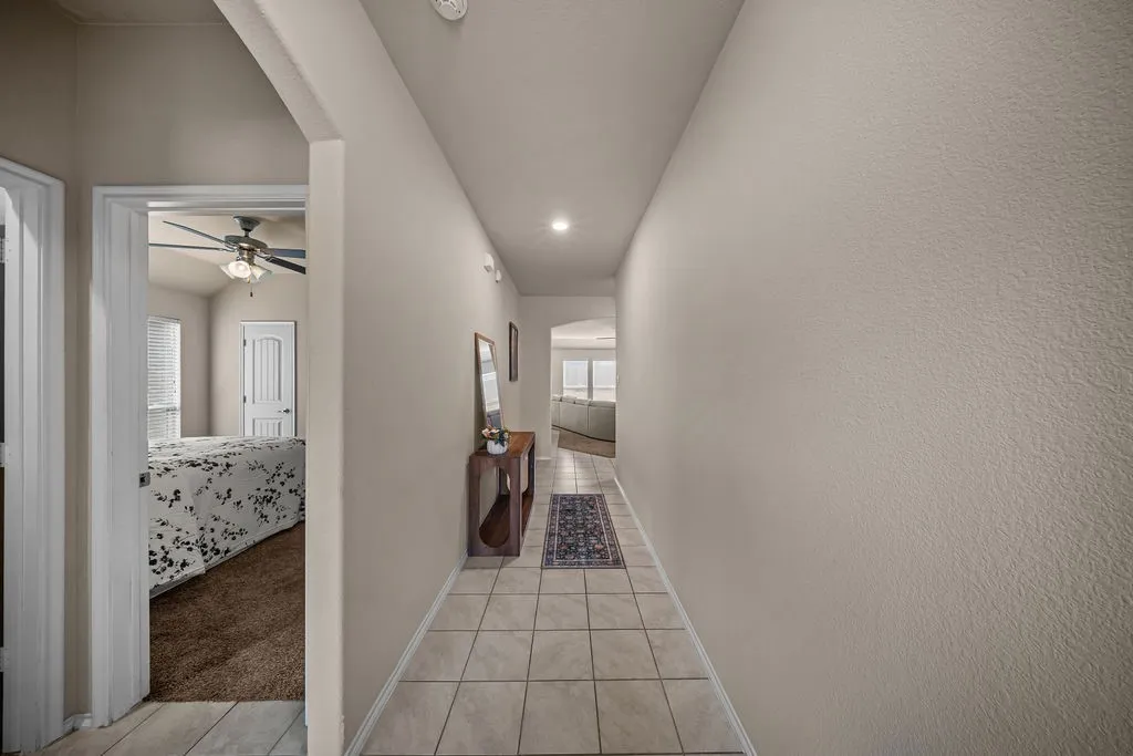 Single Family Residence For Sale in Denton County , 908 Lake Sierra Way, Little Elm, Texas 75068, 3 Bedroom, 2 Bathroom, 2 Garage spaces, 1,686 Sqft, built in 2017, mls#21388699, Real Estate Agent in Little Elm, Homes For Sale in Denton county, Homes For Sale in Little Elm, Realtor in Little Elm Texas, Real Estate Brokerage Independent Realty Texas, Luminita Cordes Realtor