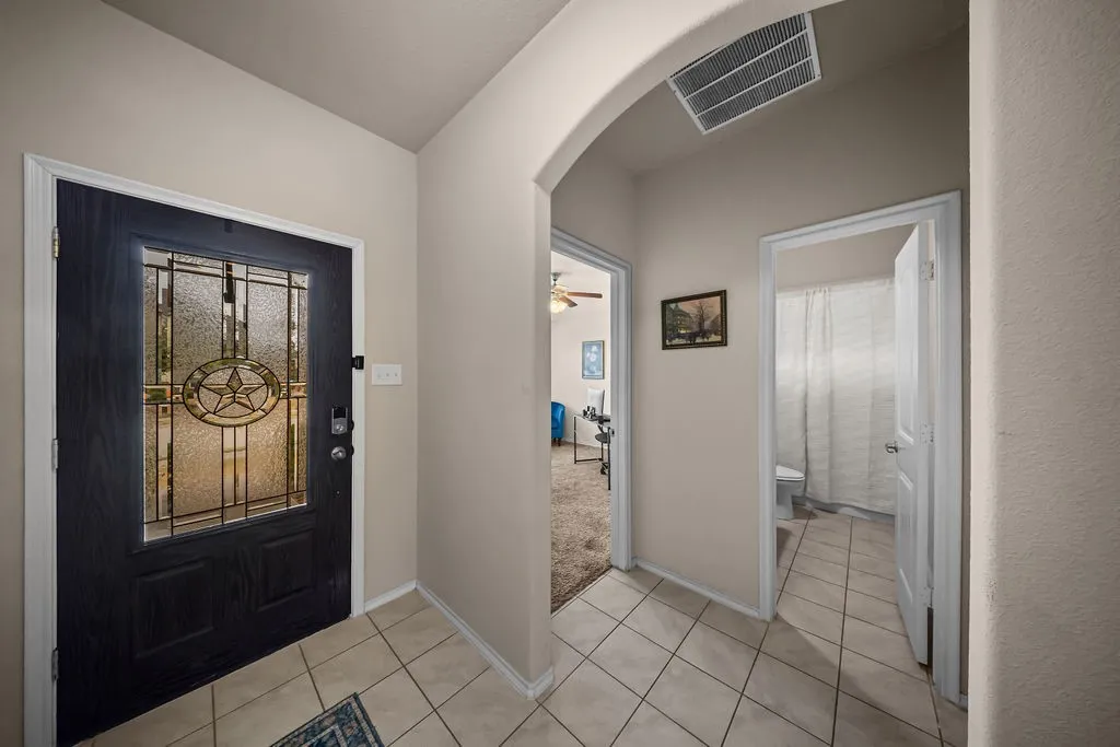 Single Family Residence For Sale in Denton County , 908 Lake Sierra Way, Little Elm, Texas 75068, 3 Bedroom, 2 Bathroom, 2 Garage spaces, 1,686 Sqft, built in 2017, mls#21388699, Real Estate Agent in Little Elm, Homes For Sale in Denton county, Homes For Sale in Little Elm, Realtor in Little Elm Texas, Real Estate Brokerage Independent Realty Texas, Luminita Cordes Realtor