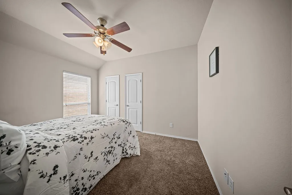 Single Family Residence For Sale in Denton County , 908 Lake Sierra Way, Little Elm, Texas 75068, 3 Bedroom, 2 Bathroom, 2 Garage spaces, 1,686 Sqft, built in 2017, mls#21388699, Real Estate Agent in Little Elm, Homes For Sale in Denton county, Homes For Sale in Little Elm, Realtor in Little Elm Texas, Real Estate Brokerage Independent Realty Texas, Luminita Cordes Realtor