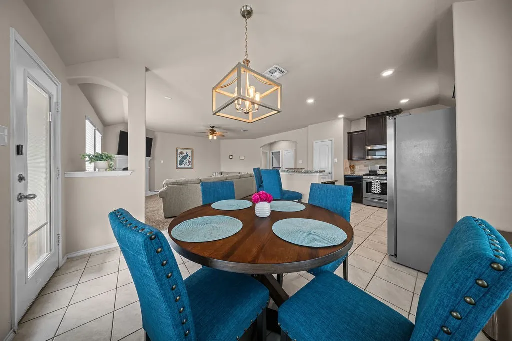 Single Family Residence For Sale in Denton County , 908 Lake Sierra Way, Little Elm, Texas 75068, 3 Bedroom, 2 Bathroom, 2 Garage spaces, 1,686 Sqft, built in 2017, mls#21388699, Real Estate Agent in Little Elm, Homes For Sale in Denton county, Homes For Sale in Little Elm, Realtor in Little Elm Texas, Real Estate Brokerage Independent Realty Texas, Luminita Cordes Realtor