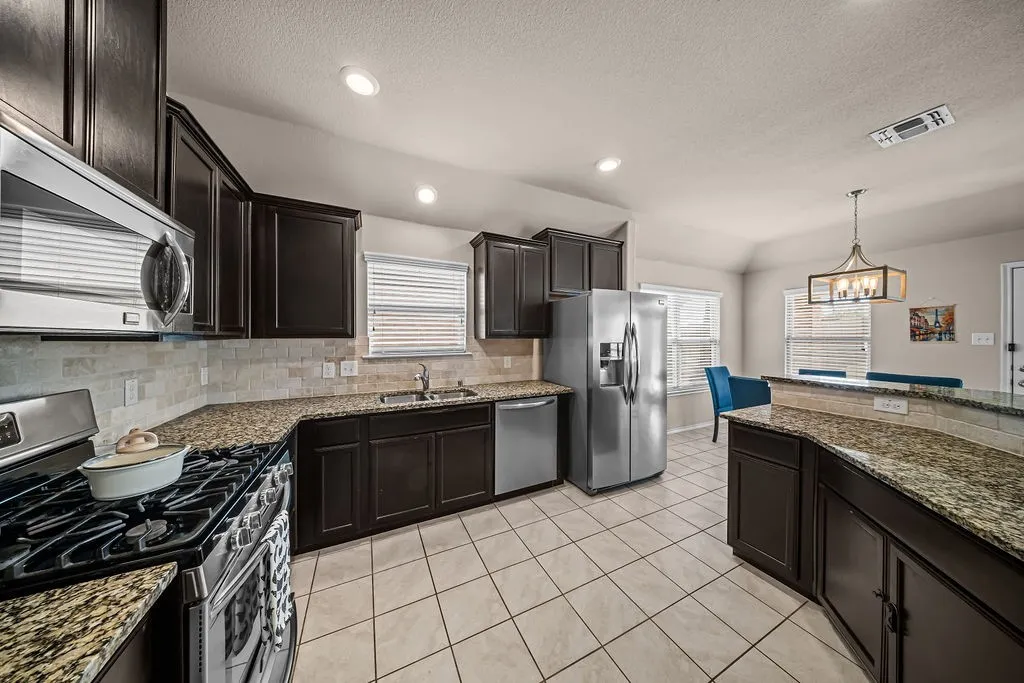 Single Family Residence For Sale in Denton County , 908 Lake Sierra Way, Little Elm, Texas 75068, 3 Bedroom, 2 Bathroom, 2 Garage spaces, 1,686 Sqft, built in 2017, mls#21388699, Real Estate Agent in Little Elm, Homes For Sale in Denton county, Homes For Sale in Little Elm, Realtor in Little Elm Texas, Real Estate Brokerage Independent Realty Texas, Luminita Cordes Realtor