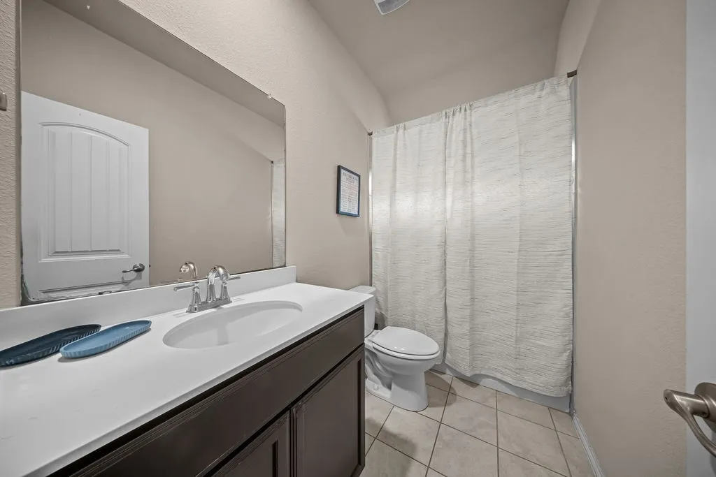 Single Family Residence For Sale in Denton County , 908 Lake Sierra Way, Little Elm, Texas 75068, 3 Bedroom, 2 Bathroom, 2 Garage spaces, 1,686 Sqft, built in 2017, mls#21388699, Real Estate Agent in Little Elm, Homes For Sale in Denton county, Homes For Sale in Little Elm, Realtor in Little Elm Texas, Real Estate Brokerage Independent Realty Texas, Luminita Cordes Realtor