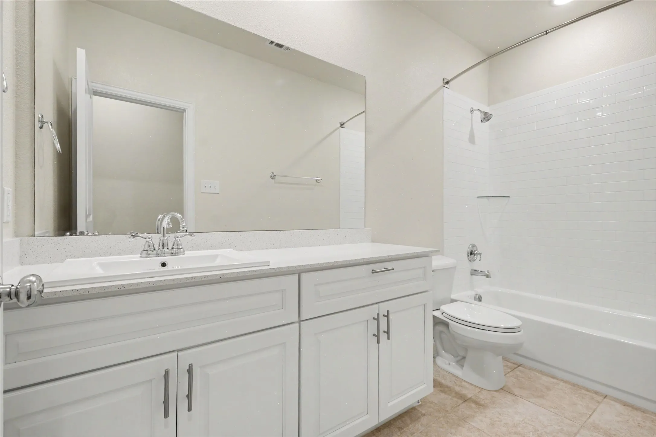 Single Family Residence For Sale in Collin County , 3829 Hereford Pass, Celina, Texas 75009, 3 Bedroom, 2 Bathroom, 2 Garage spaces, 1,974 Sqft, built in 2018, mls#21386039, Real Estate Agent in Celina, Homes For Sale in Collin county, Homes For Sale in Celina, Realtor in Celina Texas, Real Estate Brokerage Independent Realty Texas, Luminita Cordes Realtor