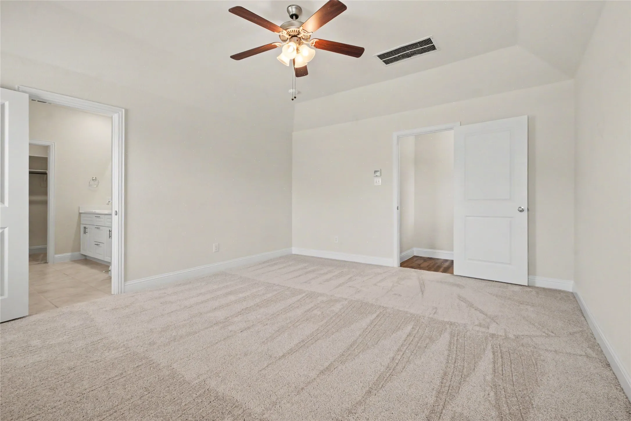 Single Family Residence For Sale in Collin County , 3829 Hereford Pass, Celina, Texas 75009, 3 Bedroom, 2 Bathroom, 2 Garage spaces, 1,974 Sqft, built in 2018, mls#21386039, Real Estate Agent in Celina, Homes For Sale in Collin county, Homes For Sale in Celina, Realtor in Celina Texas, Real Estate Brokerage Independent Realty Texas, Luminita Cordes Realtor