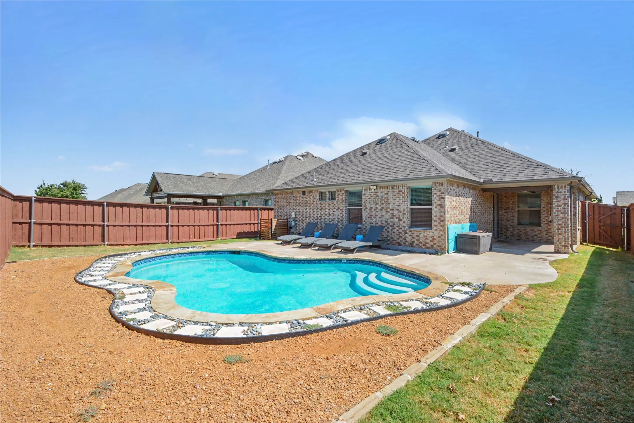Single Family Residence For Sale in Collin County , 3829 Hereford Pass, Celina, Texas 75009, 3 Bedroom, 2 Bathroom, 2 Garage spaces, 1,974 Sqft, built in 2018, mls#21386039, Real Estate Agent in Celina, Homes For Sale in Collin county, Homes For Sale in Celina, Realtor in Celina Texas, Real Estate Brokerage Independent Realty Texas, Luminita Cordes Realtor