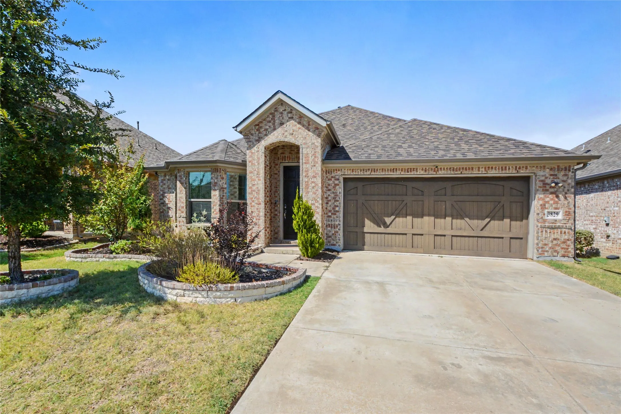 Single Family Residence For Sale in Collin County , 3829 Hereford Pass, Celina, Texas 75009, 3 Bedroom, 2 Bathroom, 2 Garage spaces, 1,974 Sqft, built in 2018, mls#21386039, Real Estate Agent in Celina, Homes For Sale in Collin county, Homes For Sale in Celina, Realtor in Celina Texas, Real Estate Brokerage Independent Realty Texas, Luminita Cordes Realtor