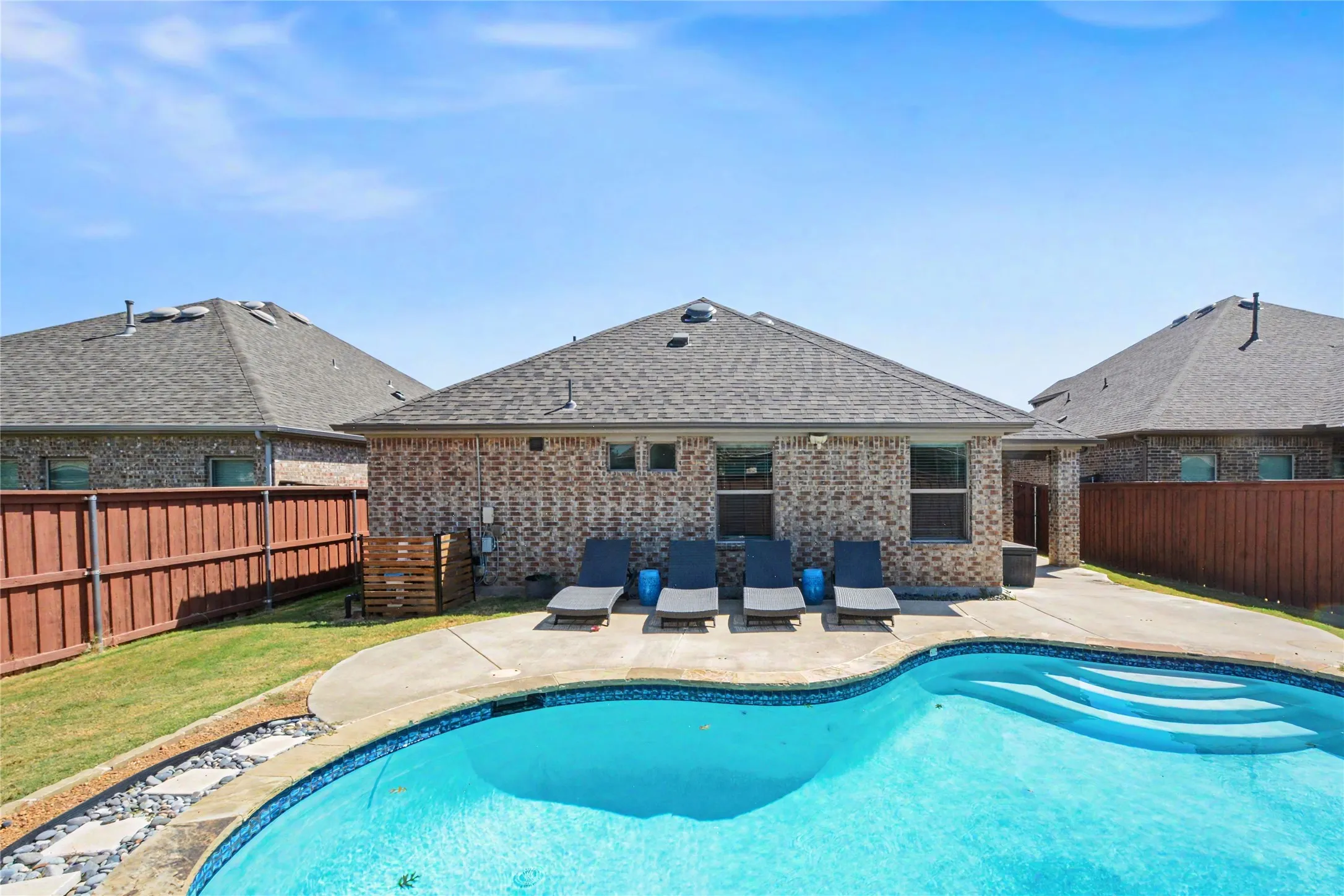 Single Family Residence For Sale in Collin County , 3829 Hereford Pass, Celina, Texas 75009, 3 Bedroom, 2 Bathroom, 2 Garage spaces, 1,974 Sqft, built in 2018, mls#21386039, Real Estate Agent in Celina, Homes For Sale in Collin county, Homes For Sale in Celina, Realtor in Celina Texas, Real Estate Brokerage Independent Realty Texas, Luminita Cordes Realtor
