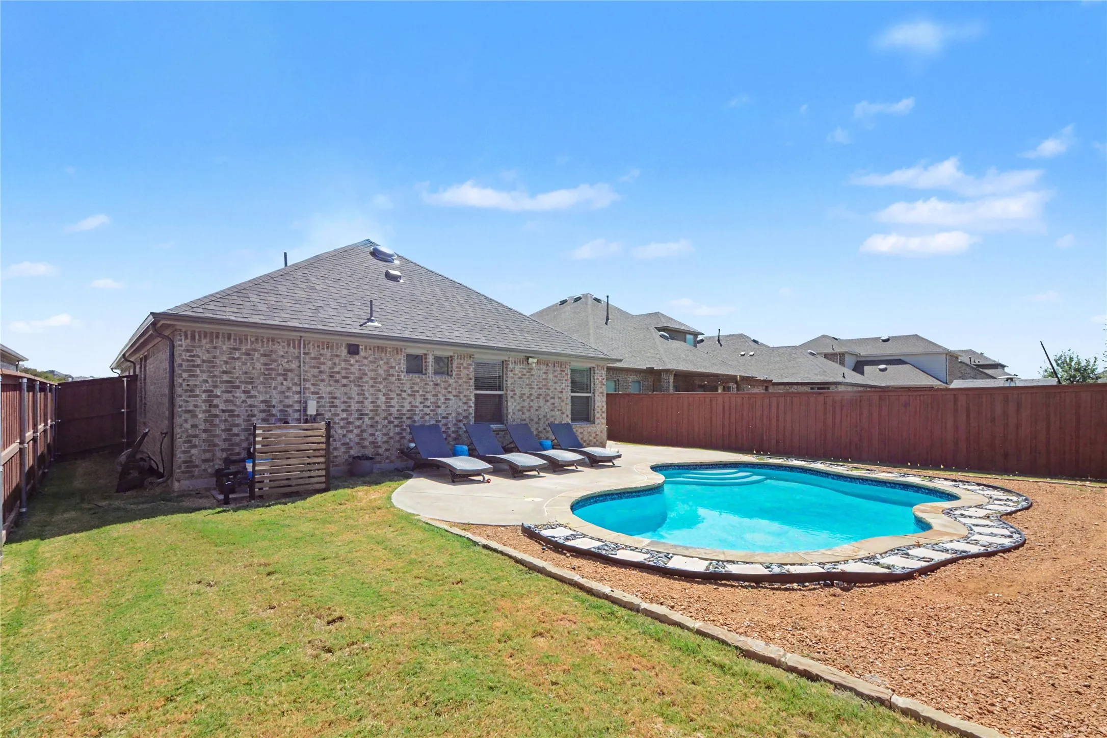 Single Family Residence For Sale in Collin County , 3829 Hereford Pass, Celina, Texas 75009, 3 Bedroom, 2 Bathroom, 2 Garage spaces, 1,974 Sqft, built in 2018, mls#21386039, Real Estate Agent in Celina, Homes For Sale in Collin county, Homes For Sale in Celina, Realtor in Celina Texas, Real Estate Brokerage Independent Realty Texas, Luminita Cordes Realtor