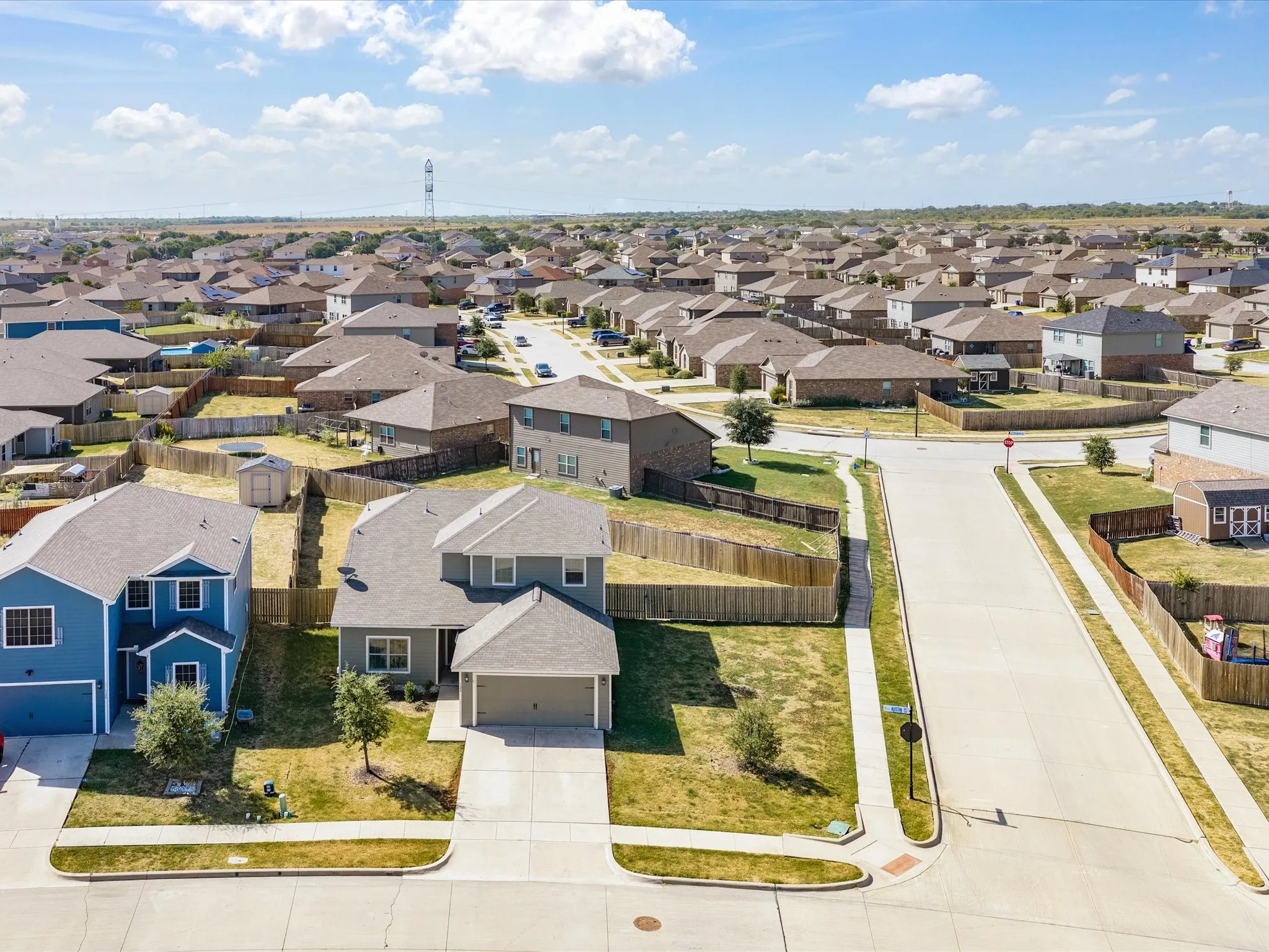 Single Family Residence For Sale in Johnson County , 122 Austin Avenue, Venus, Texas 76084, 4 Bedroom, 3 Bathroom, 2 Garage spaces, 2,115 Sqft, built in 2020, mls#21356307, Real Estate Agent in Venus, Homes For Sale in Johnson county, Homes For Sale in Venus, Realtor in Venus Texas, Real Estate Brokerage Independent Realty Texas, Luminita Cordes Realtor