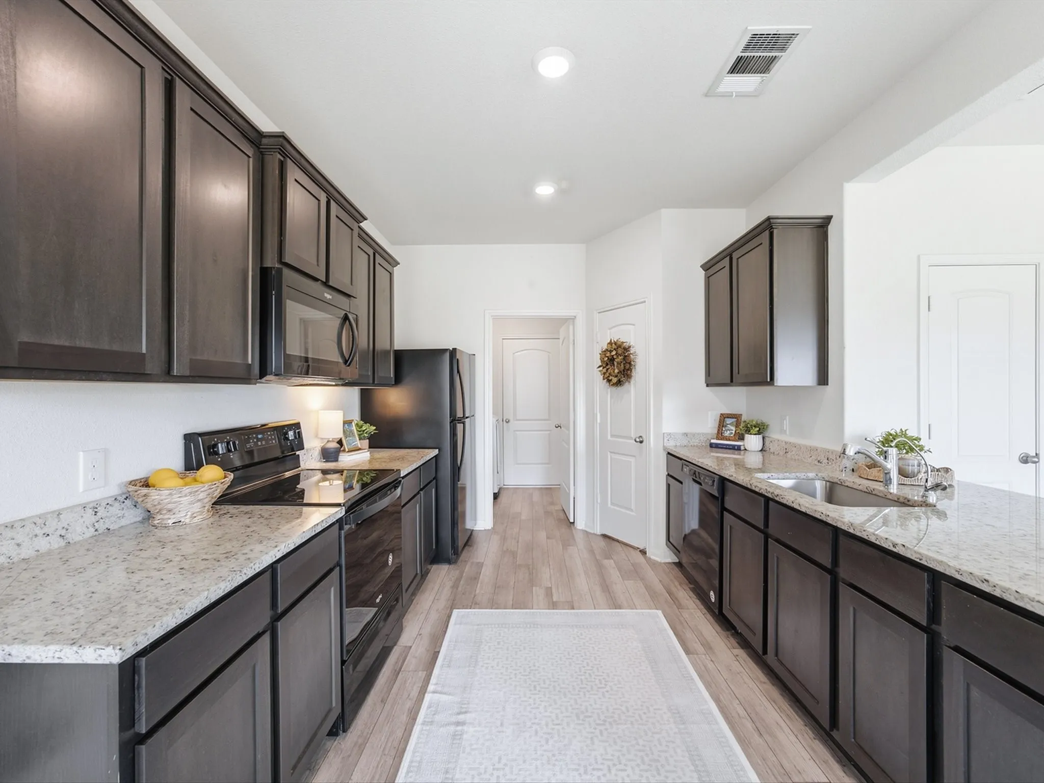 Single Family Residence For Sale in Johnson County , 122 Austin Avenue, Venus, Texas 76084, 4 Bedroom, 3 Bathroom, 2 Garage spaces, 2,115 Sqft, built in 2020, mls#21356307, Real Estate Agent in Venus, Homes For Sale in Johnson county, Homes For Sale in Venus, Realtor in Venus Texas, Real Estate Brokerage Independent Realty Texas, Luminita Cordes Realtor