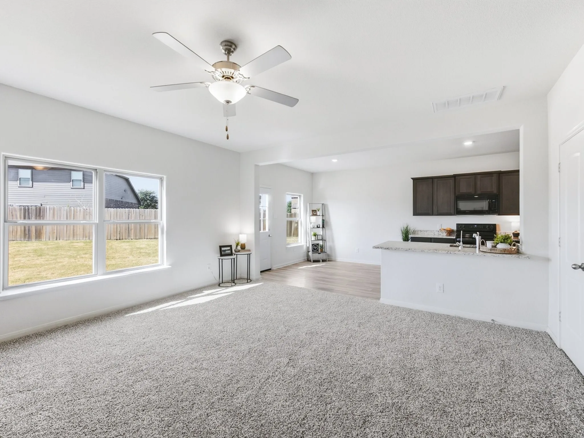 Single Family Residence For Sale in Johnson County , 122 Austin Avenue, Venus, Texas 76084, 4 Bedroom, 3 Bathroom, 2 Garage spaces, 2,115 Sqft, built in 2020, mls#21356307, Real Estate Agent in Venus, Homes For Sale in Johnson county, Homes For Sale in Venus, Realtor in Venus Texas, Real Estate Brokerage Independent Realty Texas, Luminita Cordes Realtor