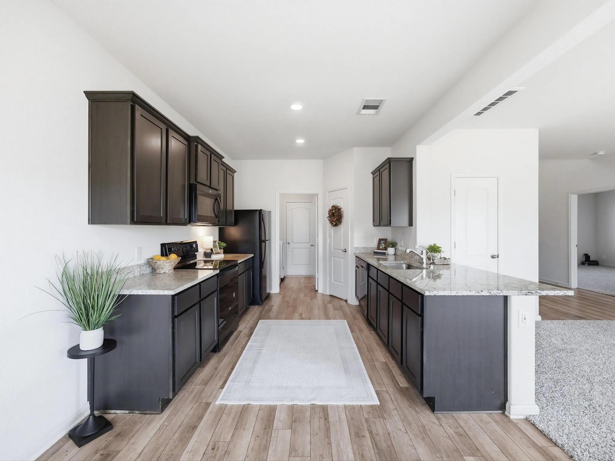 Single Family Residence For Sale in Johnson County , 122 Austin Avenue, Venus, Texas 76084, 4 Bedroom, 3 Bathroom, 2 Garage spaces, 2,115 Sqft, built in 2020, mls#21356307, Real Estate Agent in Venus, Homes For Sale in Johnson county, Homes For Sale in Venus, Realtor in Venus Texas, Real Estate Brokerage Independent Realty Texas, Luminita Cordes Realtor