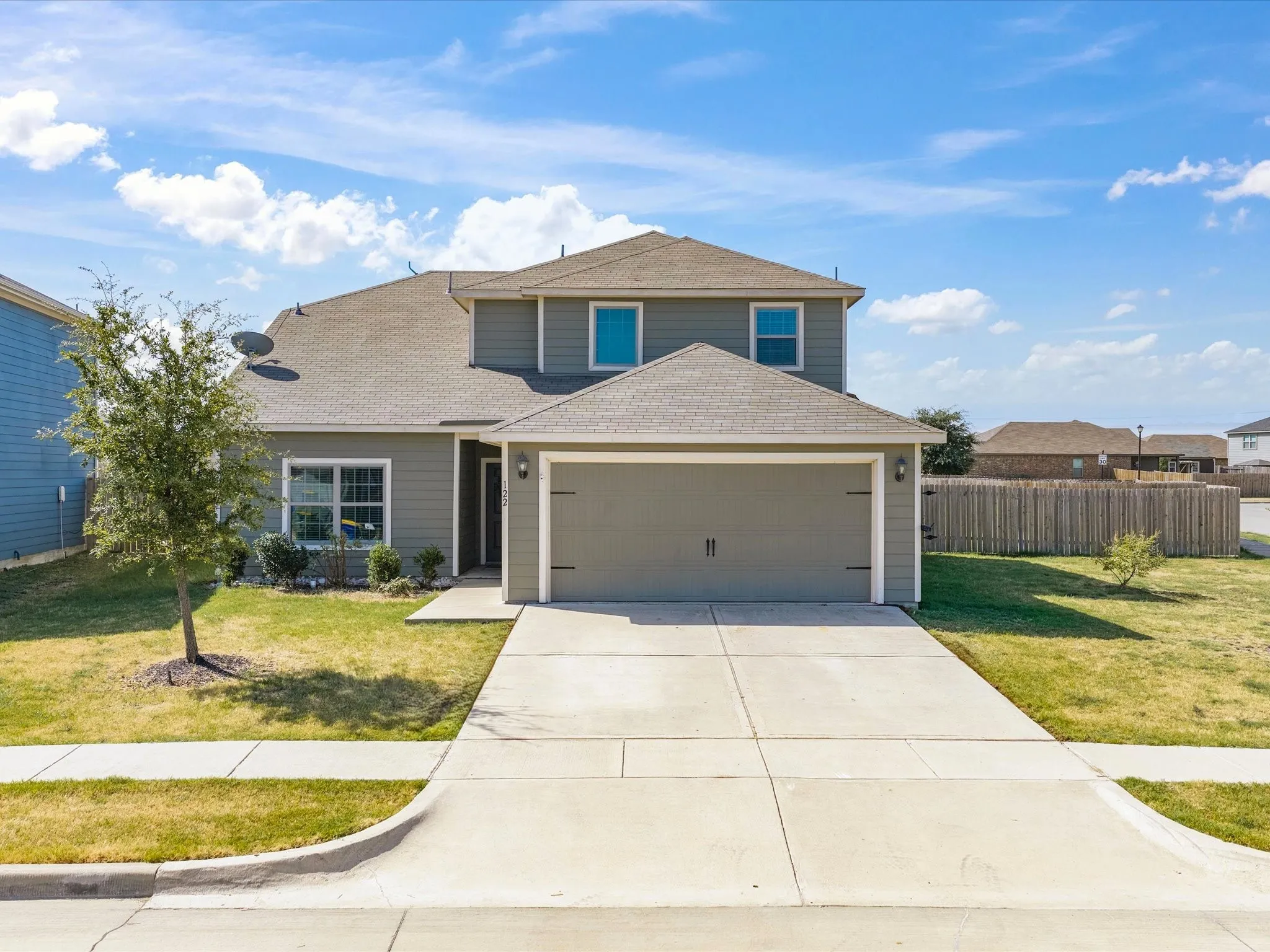 Single Family Residence For Sale in Johnson County , 122 Austin Avenue, Venus, Texas 76084, 4 Bedroom, 3 Bathroom, 2 Garage spaces, 2,115 Sqft, built in 2020, mls#21356307, Real Estate Agent in Venus, Homes For Sale in Johnson county, Homes For Sale in Venus, Realtor in Venus Texas, Real Estate Brokerage Independent Realty Texas, Luminita Cordes Realtor