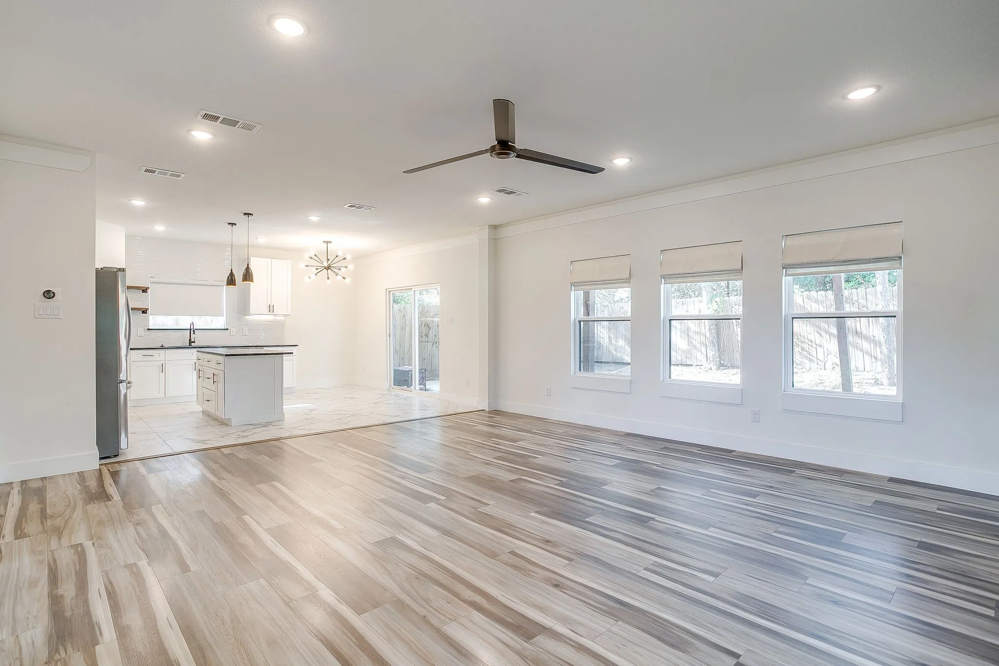Single Family Residence For Rent in Tarrant County , 2921 Gipson Street, Fort Worth, Texas 76111, 3 Bedroom, 3 Bathroom, 2 Garage spaces, 1,632 Sqft, built in 2022, mls#21388756, Real Estate Agent in Fort Worth, Homes For Rent in Tarrant county, Homes For Rent in Fort Worth, Realtor in Fort Worth Texas, Real Estate Brokerage Independent Realty Texas, Luminita Cordes Realtor