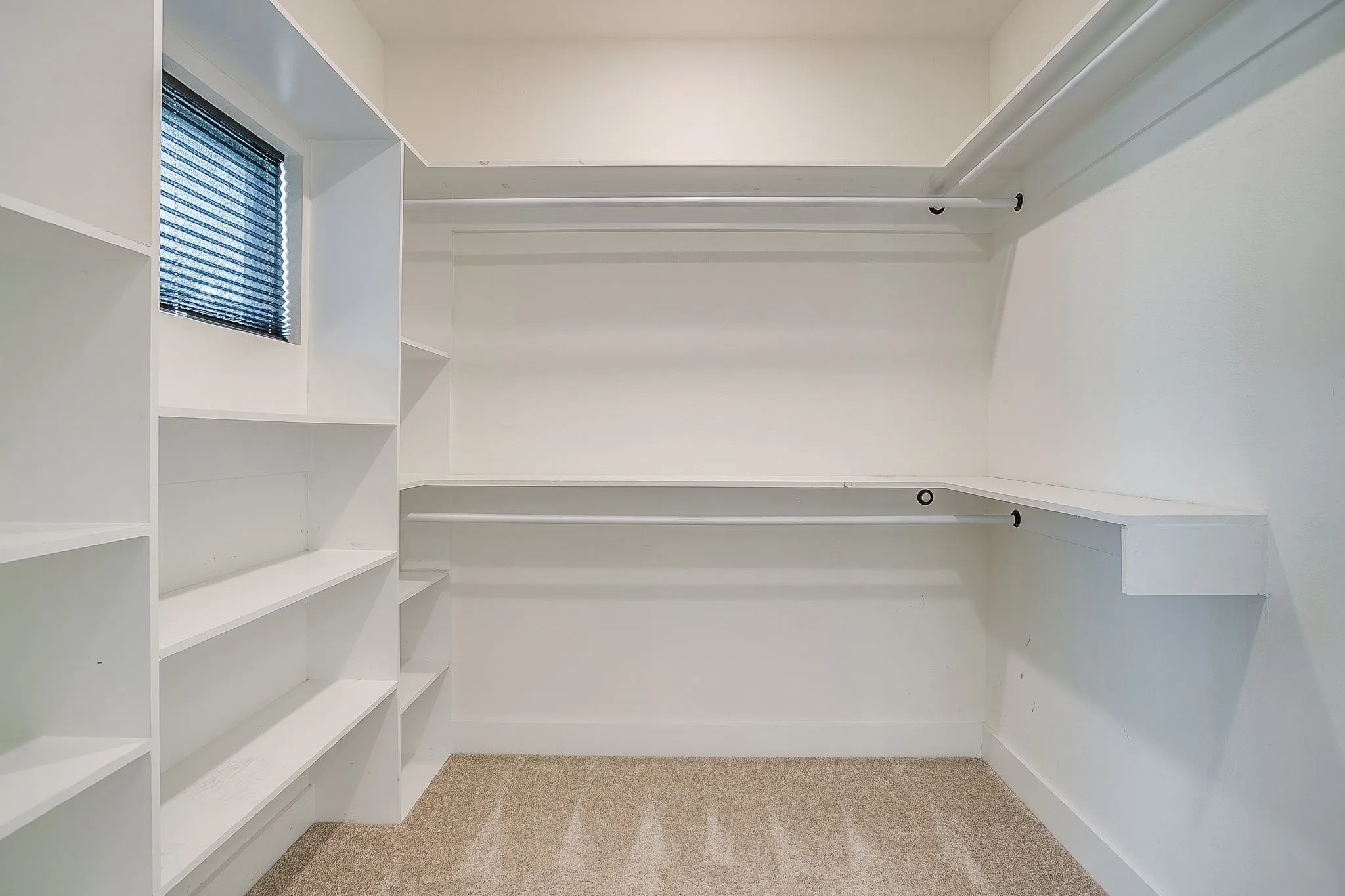 Single Family Residence For Rent in Tarrant County , 2921 Gipson Street, Fort Worth, Texas 76111, 3 Bedroom, 3 Bathroom, 2 Garage spaces, 1,632 Sqft, built in 2022, mls#21388756, Real Estate Agent in Fort Worth, Homes For Rent in Tarrant county, Homes For Rent in Fort Worth, Realtor in Fort Worth Texas, Real Estate Brokerage Independent Realty Texas, Luminita Cordes Realtor