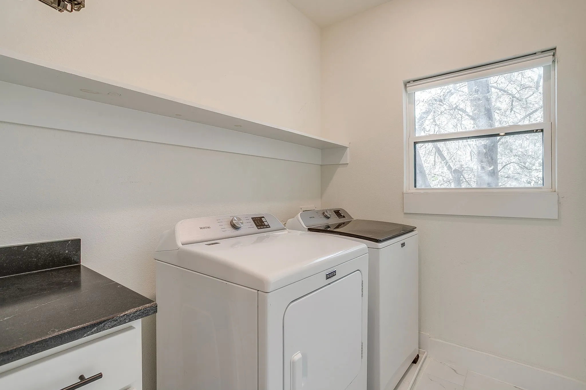 Single Family Residence For Rent in Tarrant County , 2921 Gipson Street, Fort Worth, Texas 76111, 3 Bedroom, 3 Bathroom, 2 Garage spaces, 1,632 Sqft, built in 2022, mls#21388756, Real Estate Agent in Fort Worth, Homes For Rent in Tarrant county, Homes For Rent in Fort Worth, Realtor in Fort Worth Texas, Real Estate Brokerage Independent Realty Texas, Luminita Cordes Realtor