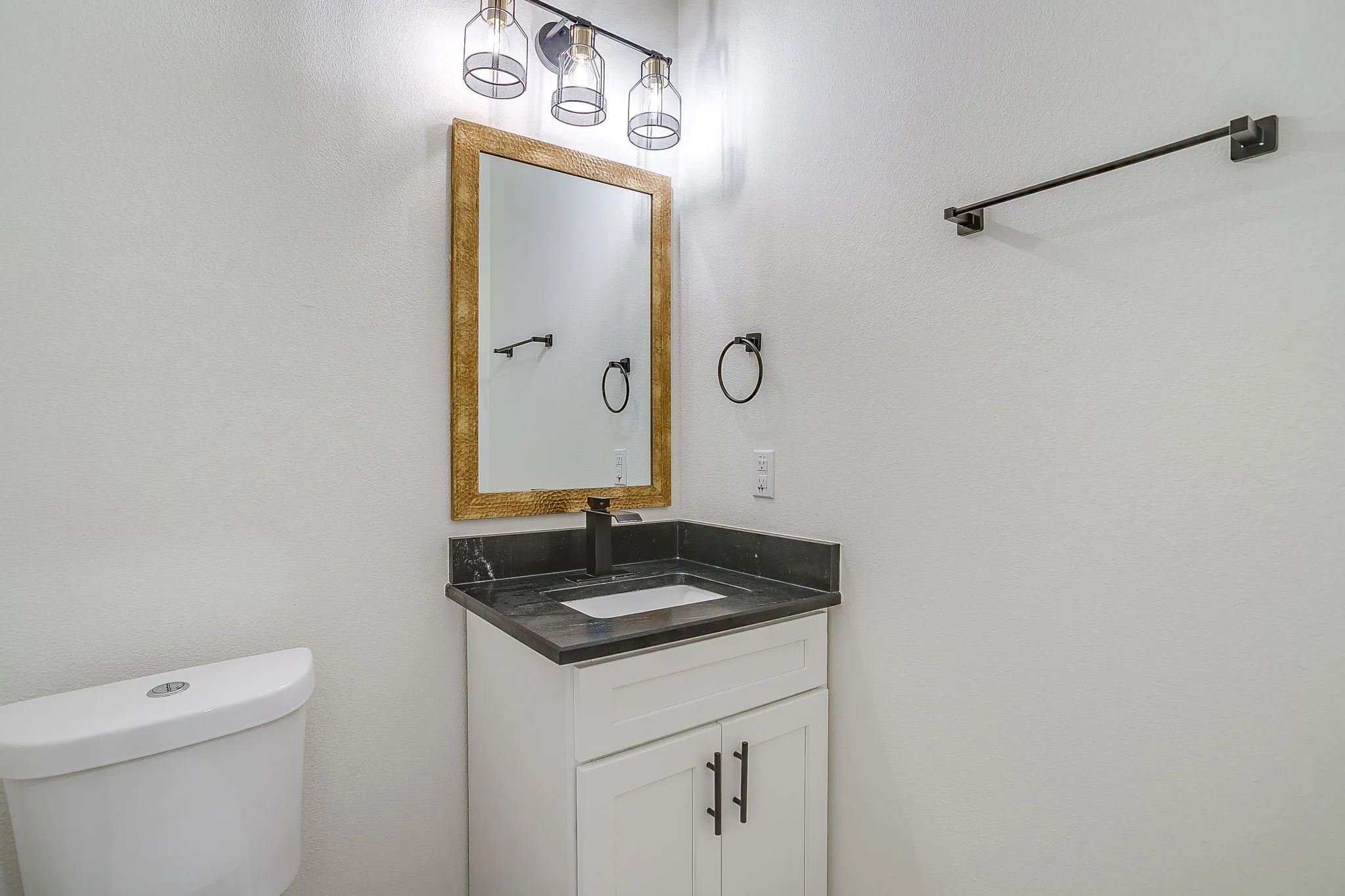 Single Family Residence For Rent in Tarrant County , 2921 Gipson Street, Fort Worth, Texas 76111, 3 Bedroom, 3 Bathroom, 2 Garage spaces, 1,632 Sqft, built in 2022, mls#21388756, Real Estate Agent in Fort Worth, Homes For Rent in Tarrant county, Homes For Rent in Fort Worth, Realtor in Fort Worth Texas, Real Estate Brokerage Independent Realty Texas, Luminita Cordes Realtor