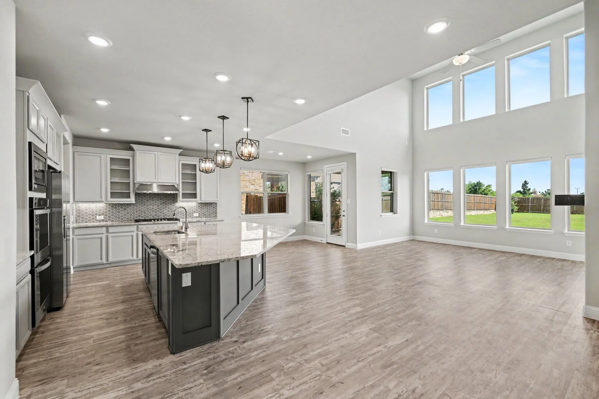 Single Family Residence For Rent in Denton County , 2317 Willow Garden Drive, Little Elm, Texas 75068, 5 Bedroom, 4 Bathroom, 2 Garage spaces, 3,496 Sqft, built in 2021, mls#21388755, Real Estate Agent in Little Elm, Homes For Rent in Denton county, Homes For Rent in Little Elm, Realtor in Little Elm Texas, Real Estate Brokerage Independent Realty Texas, Luminita Cordes Realtor