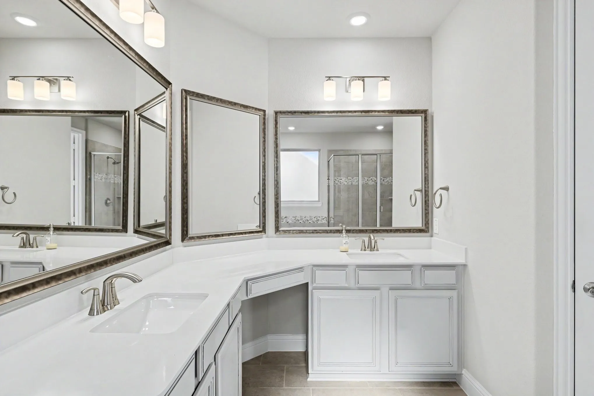 Single Family Residence For Rent in Denton County , 2317 Willow Garden Drive, Little Elm, Texas 75068, 5 Bedroom, 4 Bathroom, 2 Garage spaces, 3,496 Sqft, built in 2021, mls#21388755, Real Estate Agent in Little Elm, Homes For Rent in Denton county, Homes For Rent in Little Elm, Realtor in Little Elm Texas, Real Estate Brokerage Independent Realty Texas, Luminita Cordes Realtor