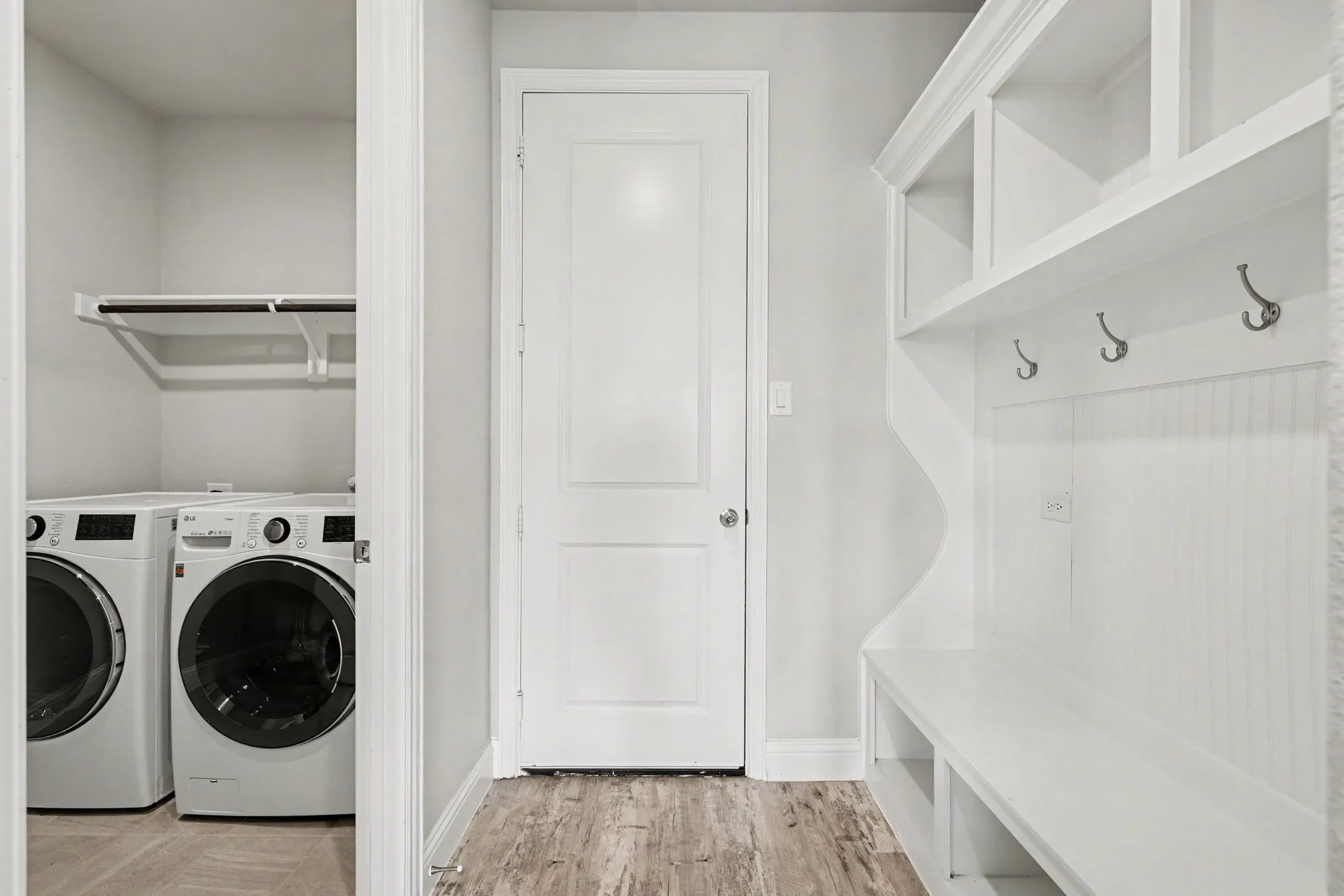 Single Family Residence For Rent in Denton County , 2317 Willow Garden Drive, Little Elm, Texas 75068, 5 Bedroom, 4 Bathroom, 2 Garage spaces, 3,496 Sqft, built in 2021, mls#21388755, Real Estate Agent in Little Elm, Homes For Rent in Denton county, Homes For Rent in Little Elm, Realtor in Little Elm Texas, Real Estate Brokerage Independent Realty Texas, Luminita Cordes Realtor