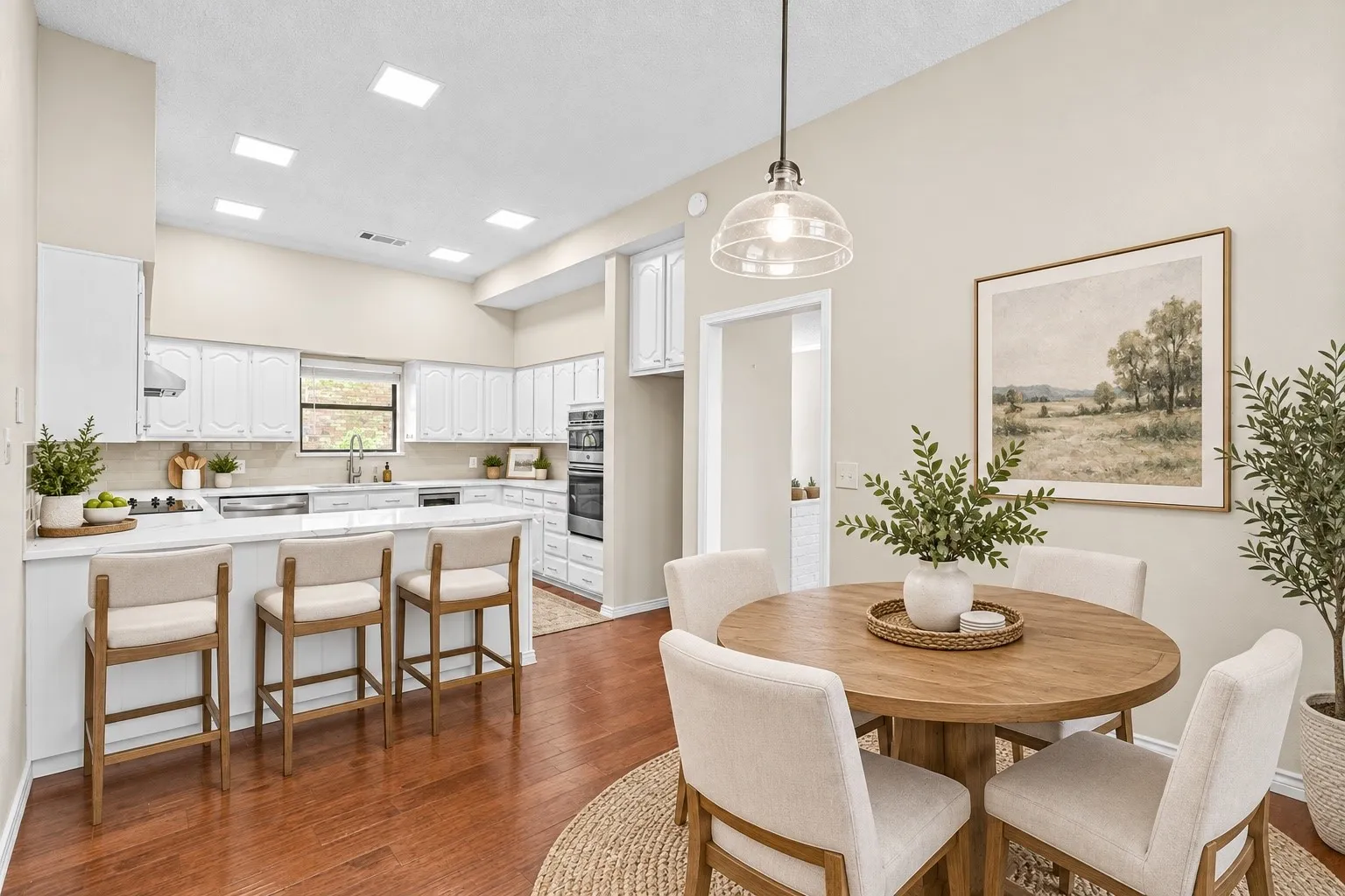 Single Family Residence For Sale in Tarrant County , 6816 Riverridge Road, Fort Worth, Texas 76116, 4 Bedroom, 3 Bathroom, 2 Garage spaces, 2,426 Sqft, built in 1984, mls#21388757, Real Estate Agent in Fort Worth, Homes For Sale in Tarrant county, Homes For Sale in Fort Worth, Realtor in Fort Worth Texas, Real Estate Brokerage Independent Realty Texas, Luminita Cordes Realtor