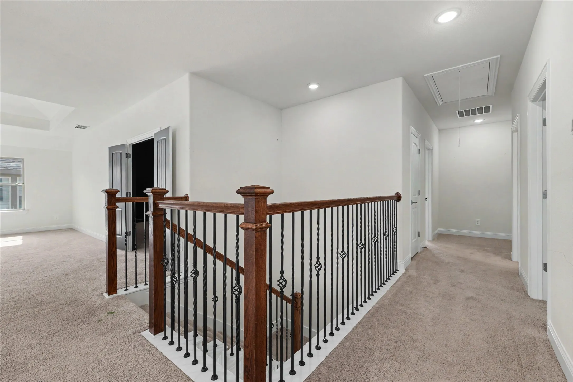 Single Family Residence For Sale in Tarrant County , 561 Letara Ranch Road, Haslet, Texas 76052, 4 Bedroom, 3 Bathroom, 3 Garage spaces, 3,744 Sqft, built in 2021, mls#21387604, Real Estate Agent in Haslet, Homes For Sale in Tarrant county, Homes For Sale in Haslet, Realtor in Haslet Texas, Real Estate Brokerage Independent Realty Texas, Luminita Cordes Realtor