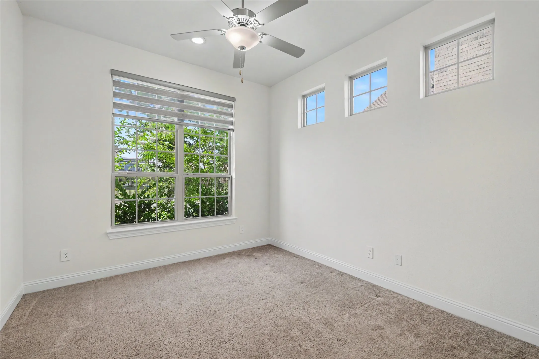 Single Family Residence For Sale in Tarrant County , 561 Letara Ranch Road, Haslet, Texas 76052, 4 Bedroom, 3 Bathroom, 3 Garage spaces, 3,744 Sqft, built in 2021, mls#21387604, Real Estate Agent in Haslet, Homes For Sale in Tarrant county, Homes For Sale in Haslet, Realtor in Haslet Texas, Real Estate Brokerage Independent Realty Texas, Luminita Cordes Realtor
