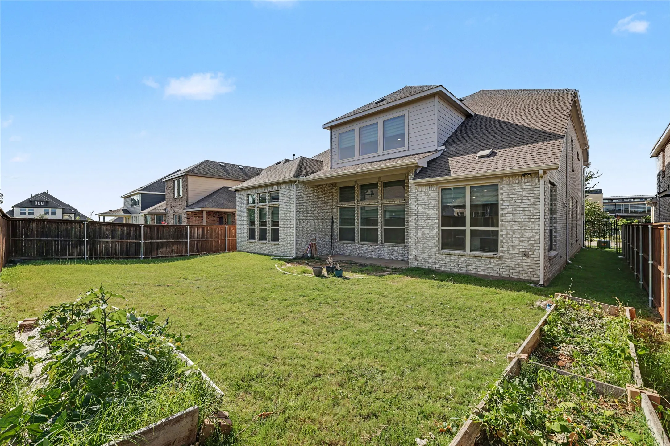 Single Family Residence For Sale in Tarrant County , 561 Letara Ranch Road, Haslet, Texas 76052, 4 Bedroom, 3 Bathroom, 3 Garage spaces, 3,744 Sqft, built in 2021, mls#21387604, Real Estate Agent in Haslet, Homes For Sale in Tarrant county, Homes For Sale in Haslet, Realtor in Haslet Texas, Real Estate Brokerage Independent Realty Texas, Luminita Cordes Realtor