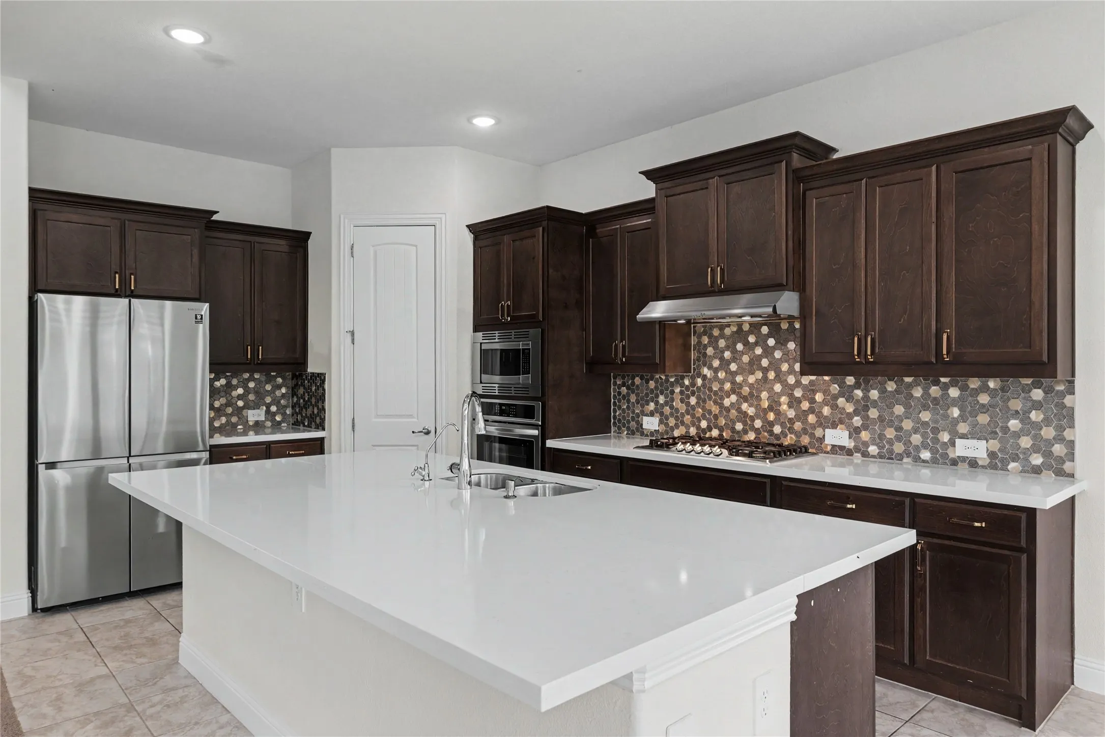 Single Family Residence For Sale in Tarrant County , 561 Letara Ranch Road, Haslet, Texas 76052, 4 Bedroom, 3 Bathroom, 3 Garage spaces, 3,744 Sqft, built in 2021, mls#21387604, Real Estate Agent in Haslet, Homes For Sale in Tarrant county, Homes For Sale in Haslet, Realtor in Haslet Texas, Real Estate Brokerage Independent Realty Texas, Luminita Cordes Realtor