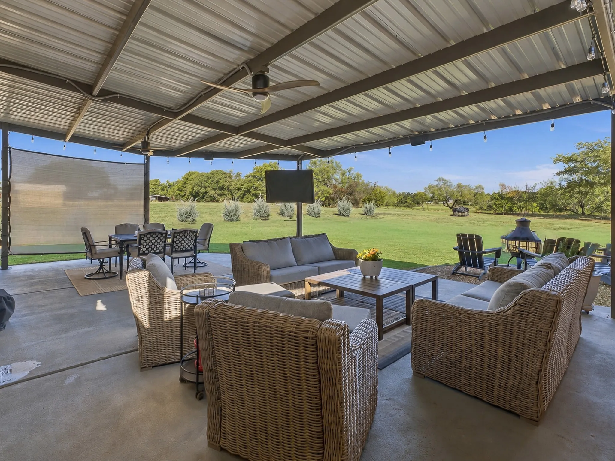 Single Family Residence For Sale in Montague County , 11563 State Highway 59 N, Montague, Texas 76251, 3 Bedroom, 2 Bathroom, 3 Garage spaces, 2,440 Sqft, built in 1992, mls#21388048, Real Estate Agent in Montague, Homes For Sale in Montague county, Homes For Sale in Montague, Realtor in Montague Texas, Real Estate Brokerage Independent Realty Texas, Luminita Cordes Realtor