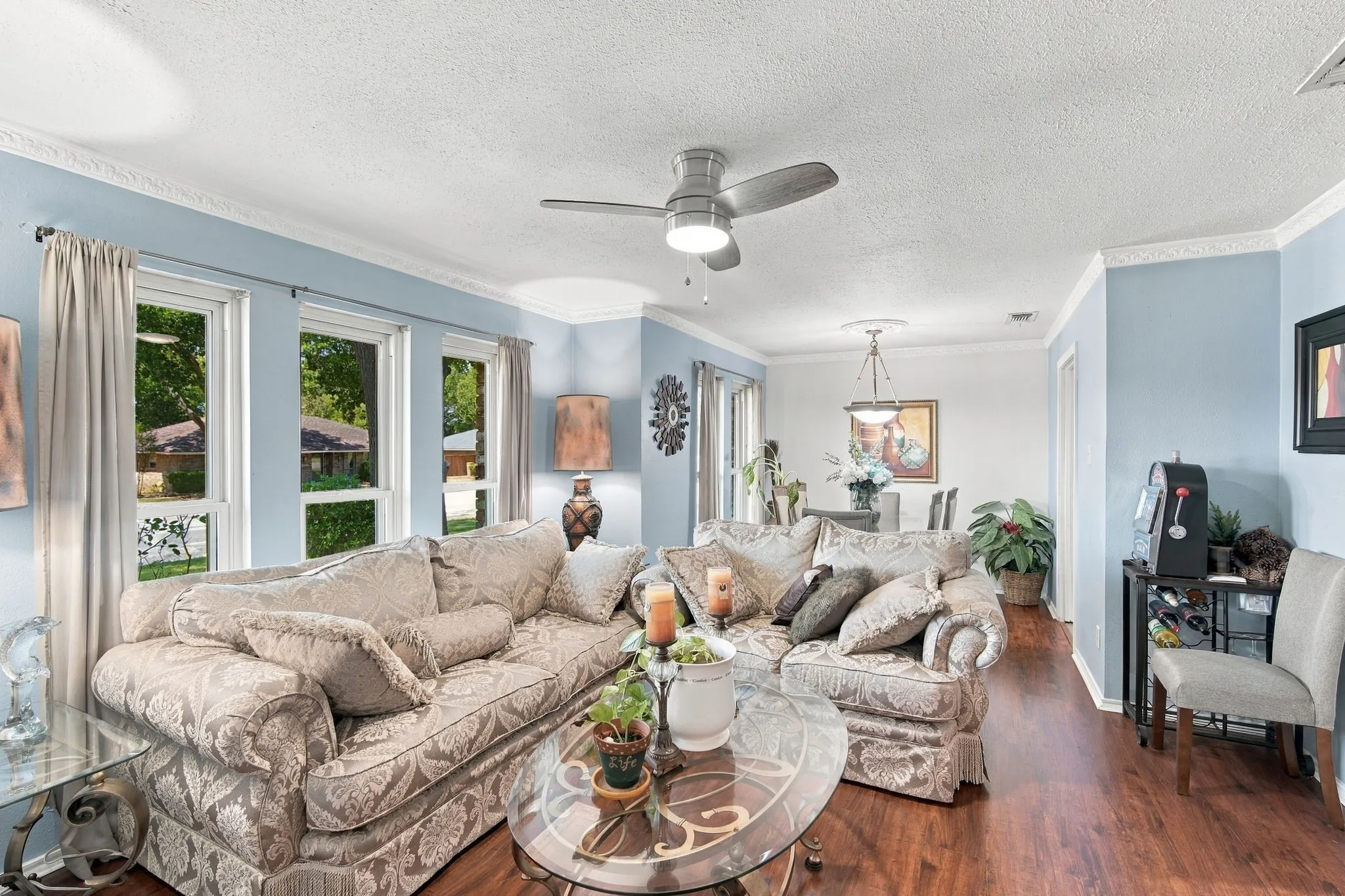 Single Family Residence For Sale in Dallas County , 1030 Shadywood Lane, De Soto, Texas 75115, 3 Bedroom, 2 Bathroom, 2 Garage spaces, 1,936 Sqft, built in 1973, mls#21388751, Real Estate Agent in De Soto, Homes For Sale in Dallas county, Homes For Sale in De Soto, Realtor in De Soto Texas, Real Estate Brokerage Independent Realty Texas, Luminita Cordes Realtor