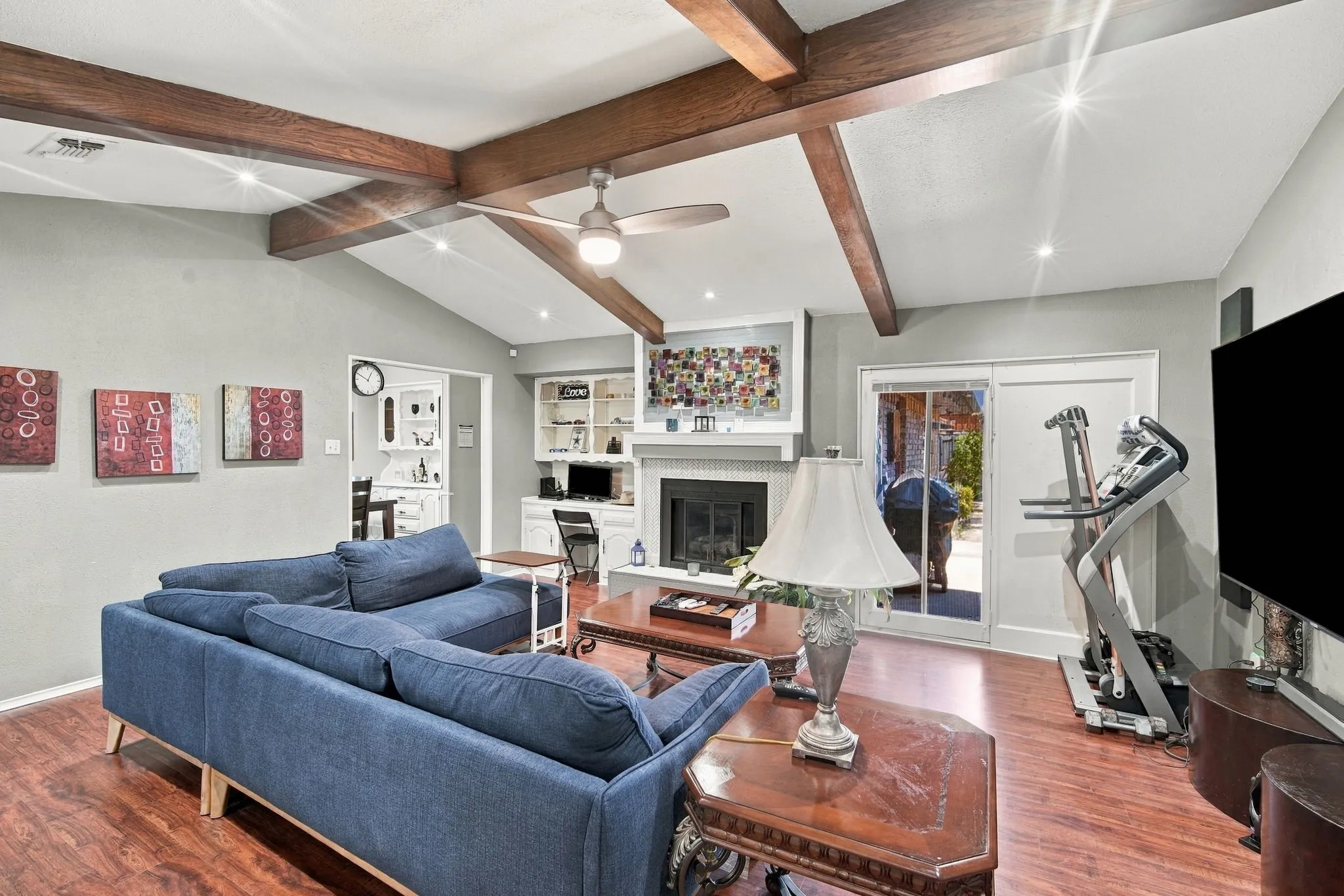 Single Family Residence For Sale in Dallas County , 1030 Shadywood Lane, De Soto, Texas 75115, 3 Bedroom, 2 Bathroom, 2 Garage spaces, 1,936 Sqft, built in 1973, mls#21388751, Real Estate Agent in De Soto, Homes For Sale in Dallas county, Homes For Sale in De Soto, Realtor in De Soto Texas, Real Estate Brokerage Independent Realty Texas, Luminita Cordes Realtor