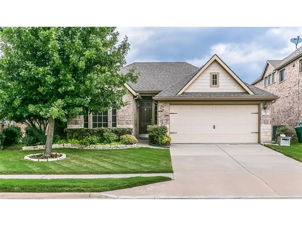 Single Family Residence For Rent in Denton County , 1505 Sparrow Lane, Aubrey, Texas 76227, 3 Bedroom, 2 Bathroom, 2 Garage spaces, 1,632 Sqft, built in 2007, mls#21388754, Real Estate Agent in Aubrey, Homes For Rent in Denton county, Homes For Rent in Aubrey, Realtor in Aubrey Texas, Real Estate Brokerage Independent Realty Texas, Luminita Cordes Realtor