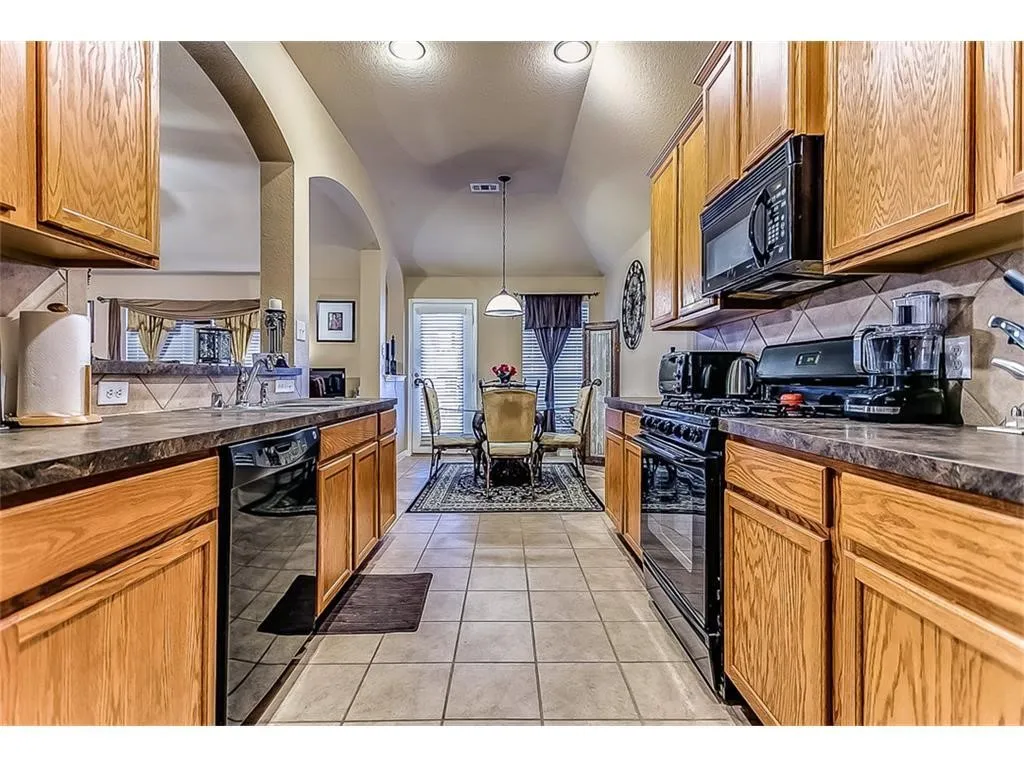 Single Family Residence For Rent in Denton County , 1505 Sparrow Lane, Aubrey, Texas 76227, 3 Bedroom, 2 Bathroom, 2 Garage spaces, 1,632 Sqft, built in 2007, mls#21388754, Real Estate Agent in Aubrey, Homes For Rent in Denton county, Homes For Rent in Aubrey, Realtor in Aubrey Texas, Real Estate Brokerage Independent Realty Texas, Luminita Cordes Realtor