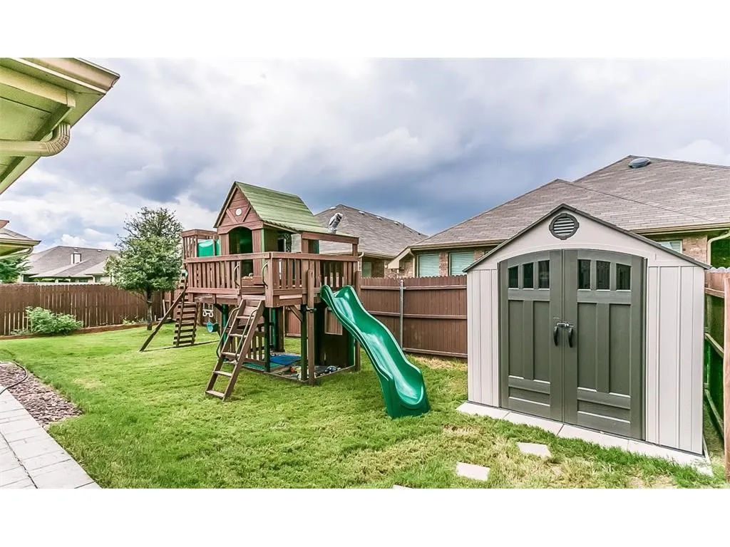 Single Family Residence For Rent in Denton County , 1505 Sparrow Lane, Aubrey, Texas 76227, 3 Bedroom, 2 Bathroom, 2 Garage spaces, 1,632 Sqft, built in 2007, mls#21388754, Real Estate Agent in Aubrey, Homes For Rent in Denton county, Homes For Rent in Aubrey, Realtor in Aubrey Texas, Real Estate Brokerage Independent Realty Texas, Luminita Cordes Realtor