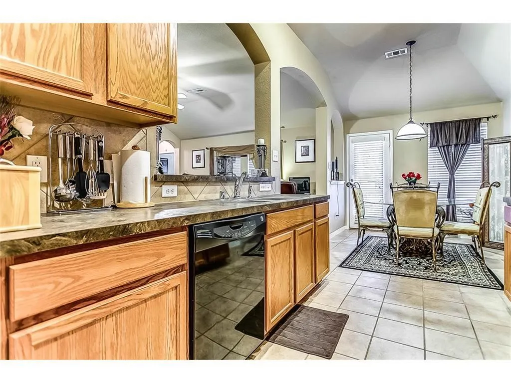 Single Family Residence For Rent in Denton County , 1505 Sparrow Lane, Aubrey, Texas 76227, 3 Bedroom, 2 Bathroom, 2 Garage spaces, 1,632 Sqft, built in 2007, mls#21388754, Real Estate Agent in Aubrey, Homes For Rent in Denton county, Homes For Rent in Aubrey, Realtor in Aubrey Texas, Real Estate Brokerage Independent Realty Texas, Luminita Cordes Realtor