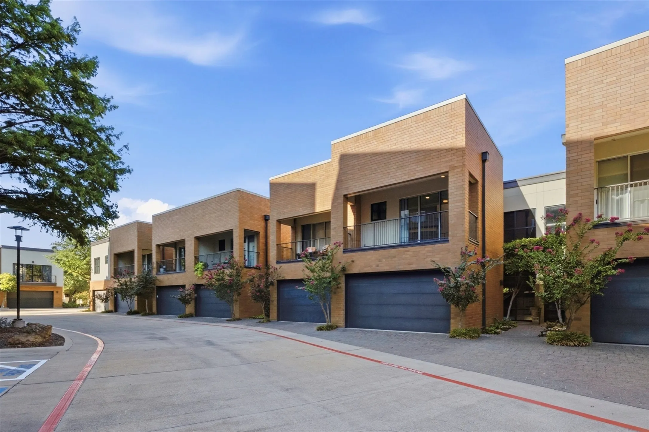 Condominium For Sale in Tarrant County , 2604 Museum Way 2106, Fort Worth, Texas 76107, 2 Bedroom, 3 Bathroom, 2 Garage spaces, 2,291 Sqft, built in 2006, mls#21388758, Real Estate Agent in Fort Worth, Homes For Sale in Tarrant county, Homes For Sale in Fort Worth, Realtor in Fort Worth Texas, Real Estate Brokerage Independent Realty Texas, Luminita Cordes Realtor