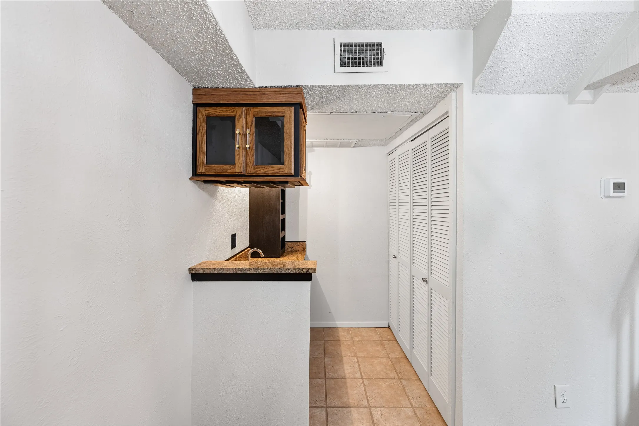 Wet Bar/utility closet