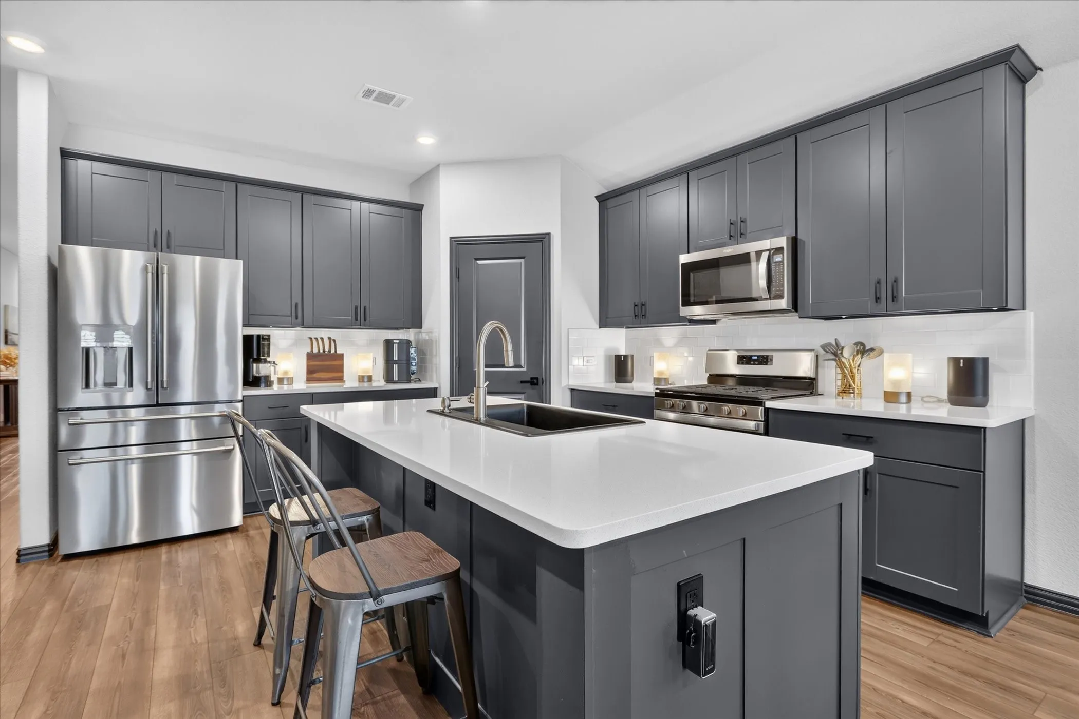 Single Family Residence For Sale in Tarrant County , 2128 Gill Star Drive, Haslet, Texas 76052, 4 Bedroom, 3 Bathroom, 2 Garage spaces, 2,011 Sqft, built in 2021, mls#21387042, Real Estate Agent in Haslet, Homes For Sale in Tarrant county, Homes For Sale in Haslet, Realtor in Haslet Texas, Real Estate Brokerage Independent Realty Texas, Luminita Cordes Realtor