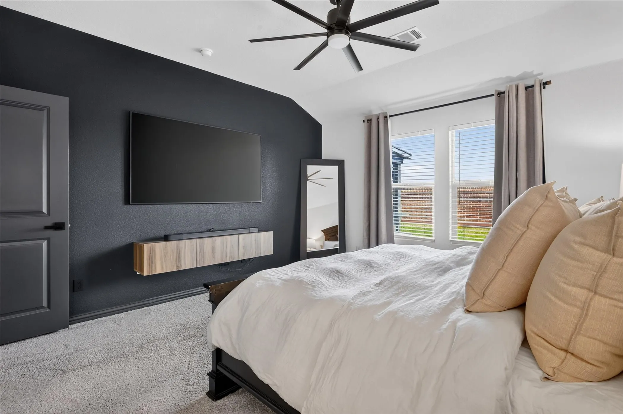 Single Family Residence For Sale in Tarrant County , 2128 Gill Star Drive, Haslet, Texas 76052, 4 Bedroom, 3 Bathroom, 2 Garage spaces, 2,011 Sqft, built in 2021, mls#21387042, Real Estate Agent in Haslet, Homes For Sale in Tarrant county, Homes For Sale in Haslet, Realtor in Haslet Texas, Real Estate Brokerage Independent Realty Texas, Luminita Cordes Realtor