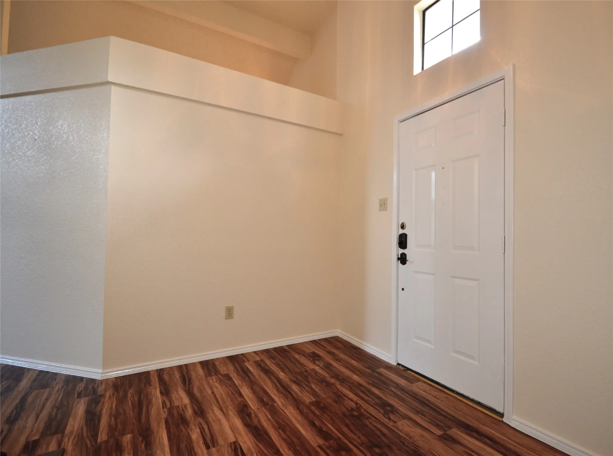 Single Family Residence For Rent in Collin County , 7972 Roundtable Road, Frisco, Texas 75035, 3 Bedroom, 2 Bathroom, 2 Garage spaces, 1,470 Sqft, built in 1991, mls#21387671, Real Estate Agent in Frisco, Homes For Rent in Collin county, Homes For Rent in Frisco, Realtor in Frisco Texas, Real Estate Brokerage Independent Realty Texas, Luminita Cordes Realtor