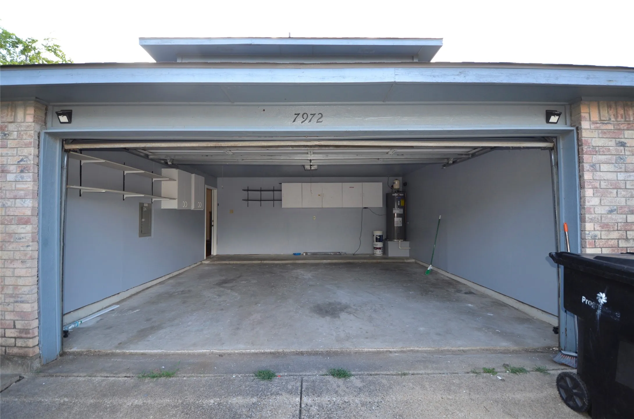 Single Family Residence For Rent in Collin County , 7972 Roundtable Road, Frisco, Texas 75035, 3 Bedroom, 2 Bathroom, 2 Garage spaces, 1,470 Sqft, built in 1991, mls#21387671, Real Estate Agent in Frisco, Homes For Rent in Collin county, Homes For Rent in Frisco, Realtor in Frisco Texas, Real Estate Brokerage Independent Realty Texas, Luminita Cordes Realtor