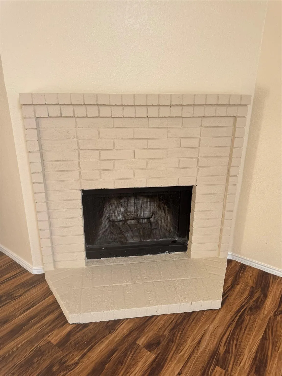 Single Family Residence For Rent in Collin County , 7972 Roundtable Road, Frisco, Texas 75035, 3 Bedroom, 2 Bathroom, 2 Garage spaces, 1,470 Sqft, built in 1991, mls#21387671, Real Estate Agent in Frisco, Homes For Rent in Collin county, Homes For Rent in Frisco, Realtor in Frisco Texas, Real Estate Brokerage Independent Realty Texas, Luminita Cordes Realtor