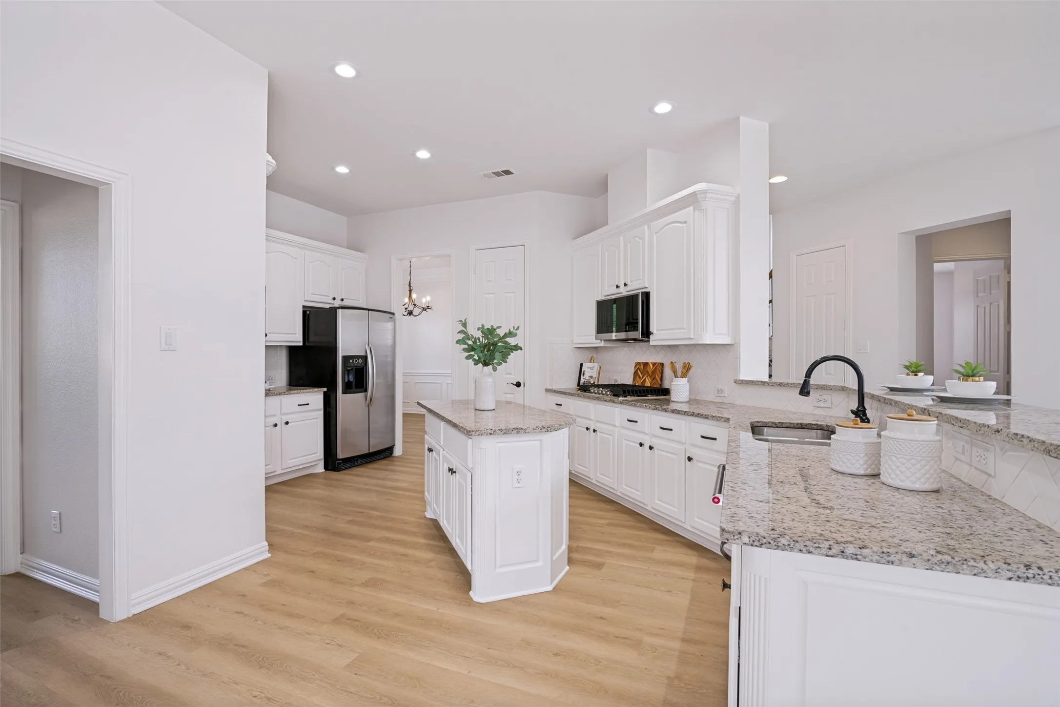 Single Family Residence For Rent in Collin County , 4505 Winter Park Drive, Richardson, Texas 75082, 5 Bedroom, 4 Bathroom, 3 Garage spaces, 3,795 Sqft, built in 1999, mls#21387932, Real Estate Agent in Richardson, Homes For Rent in Collin county, Homes For Rent in Richardson, Realtor in Richardson Texas, Real Estate Brokerage Independent Realty Texas, Luminita Cordes Realtor