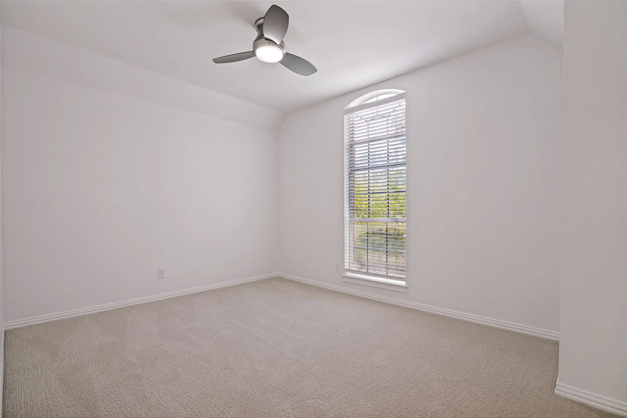 Single Family Residence For Rent in Collin County , 4505 Winter Park Drive, Richardson, Texas 75082, 5 Bedroom, 4 Bathroom, 3 Garage spaces, 3,795 Sqft, built in 1999, mls#21387932, Real Estate Agent in Richardson, Homes For Rent in Collin county, Homes For Rent in Richardson, Realtor in Richardson Texas, Real Estate Brokerage Independent Realty Texas, Luminita Cordes Realtor