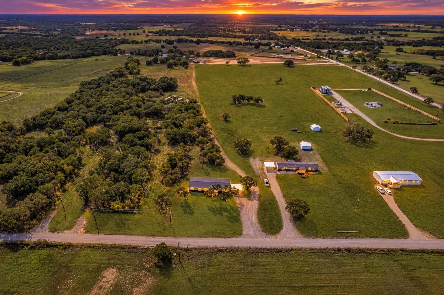 Manufactured Home For Sale in Montague County , 242 Huddleston Road, Sunset, Texas 76270, 4 Bedroom, 2 Bathroom, Garage spaces, 2,185 Sqft, built in 2025, mls#21349555, Real Estate Agent in Sunset, Homes For Sale in Montague county, Homes For Sale in Sunset, Realtor in Sunset Texas, Real Estate Brokerage Independent Realty Texas, Luminita Cordes Realtor